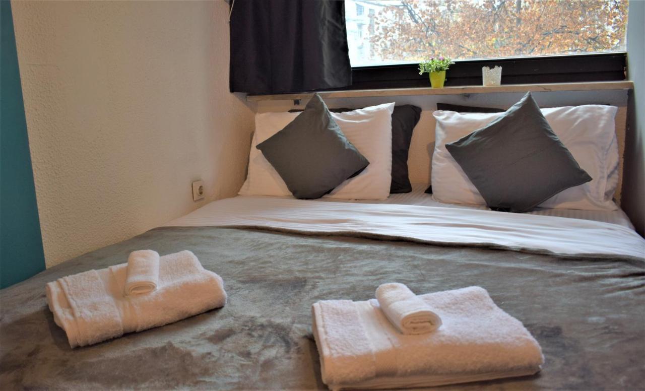 M - Square Private Rooms Skopje Luaran gambar