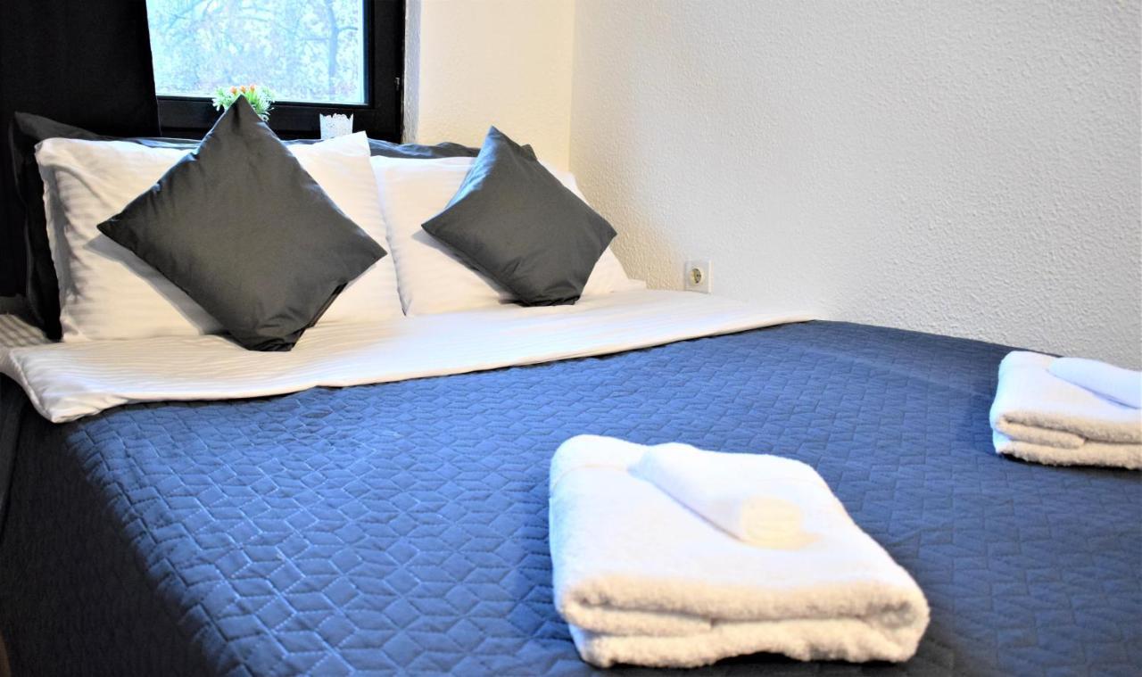 M - Square Private Rooms Skopje Luaran gambar