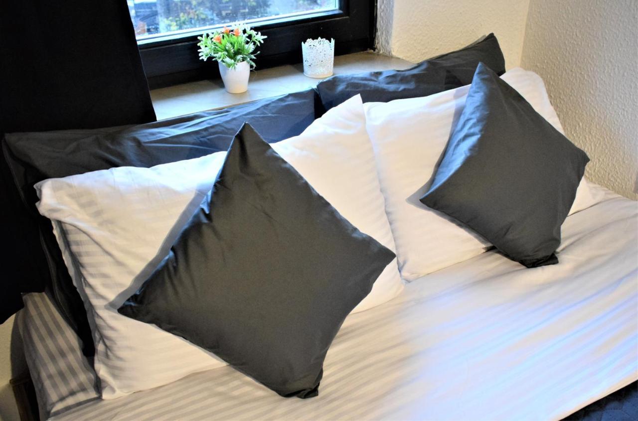 M - Square Private Rooms Skopje Luaran gambar