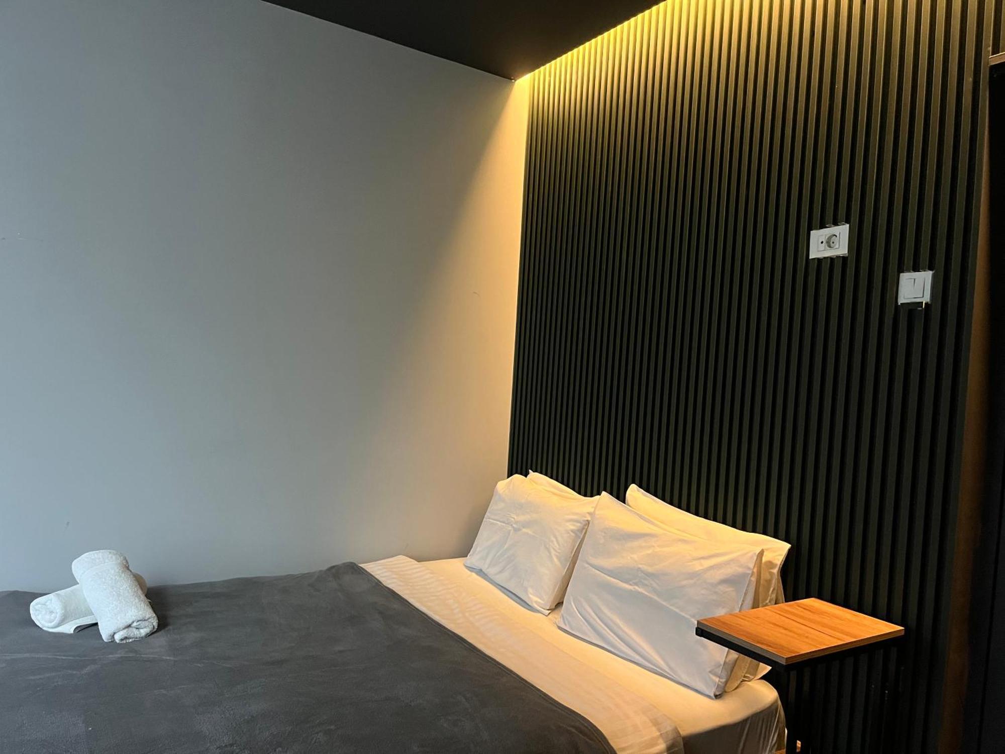 M - Square Private Rooms Skopje Bilik gambar